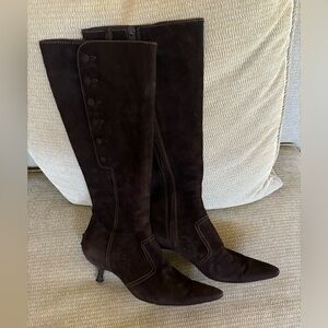 Tod's Suede Gommino Kitten Heel Boots Size 8